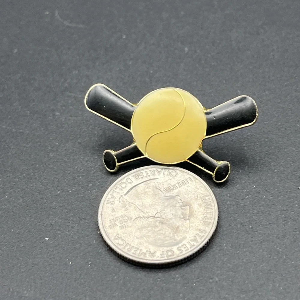 Baseball Crossed Bats‎ Ball Sports Game Lapel Hat Pin